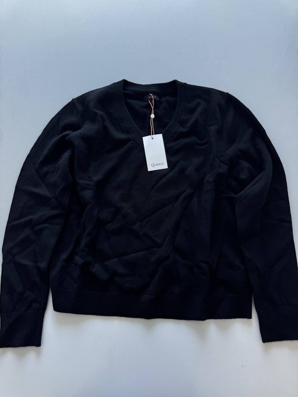 QUINCE Mongolian Cashmere Relaxed V-Neck Sweater / Black / Medium